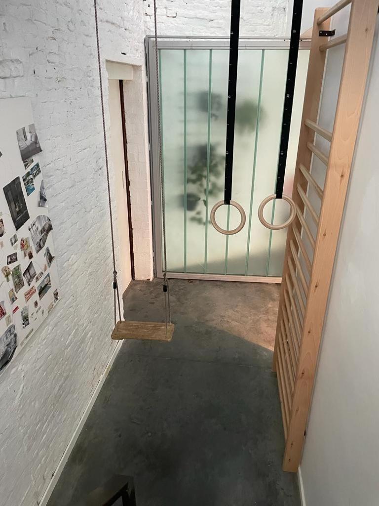 Villa Architectural House Near City Center - 20min Walk *